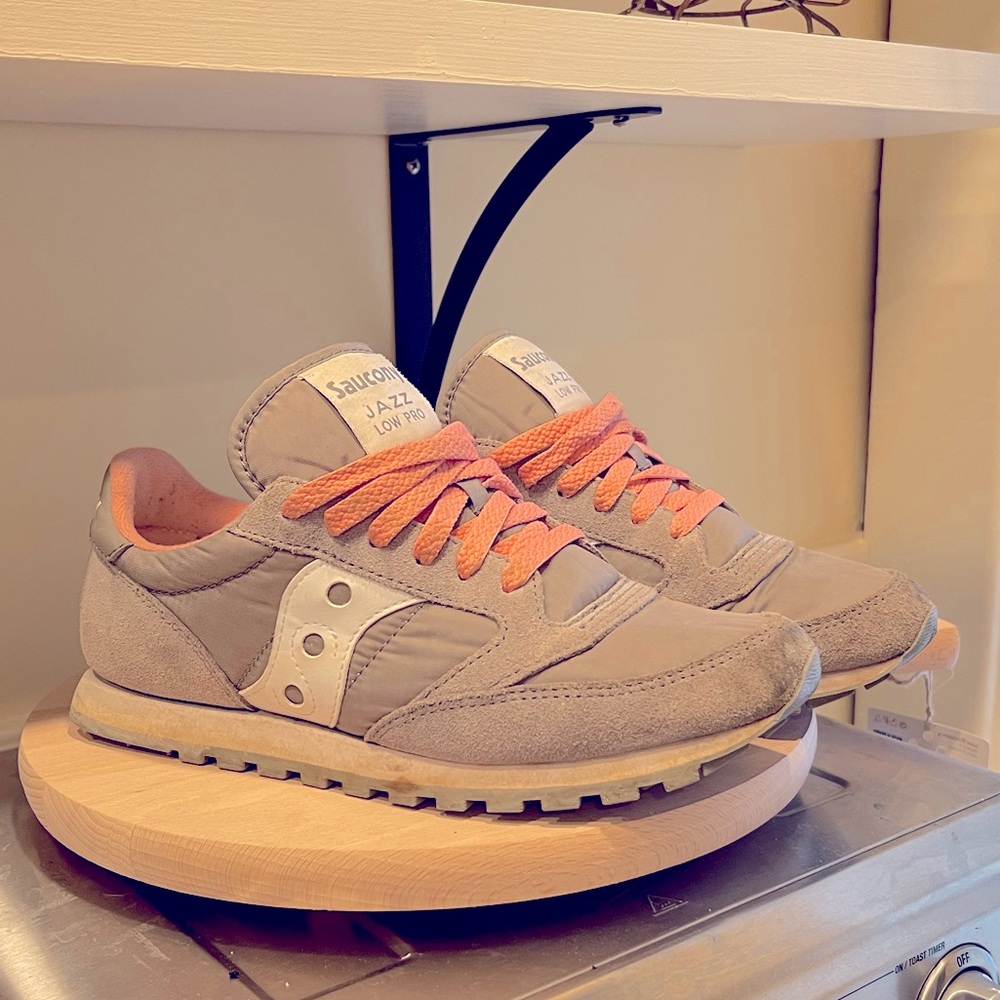Saucony Women's Jazz Low Pro Sneaker